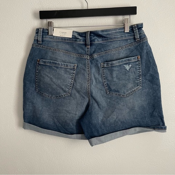 M Jeans by Maurices women’s Jean shorts everflex high rise size 14 NWT - Picture 2 of 13
